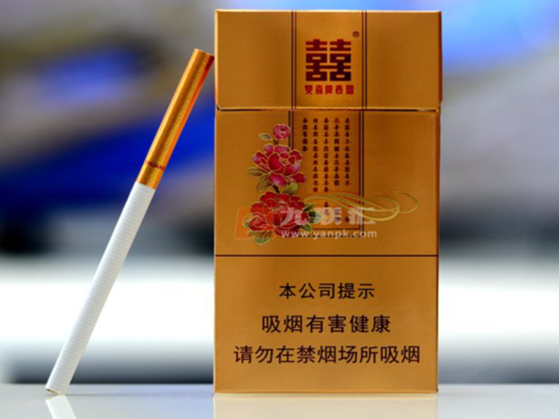 边境仓库标准化分拣打包台与防震封装作业
